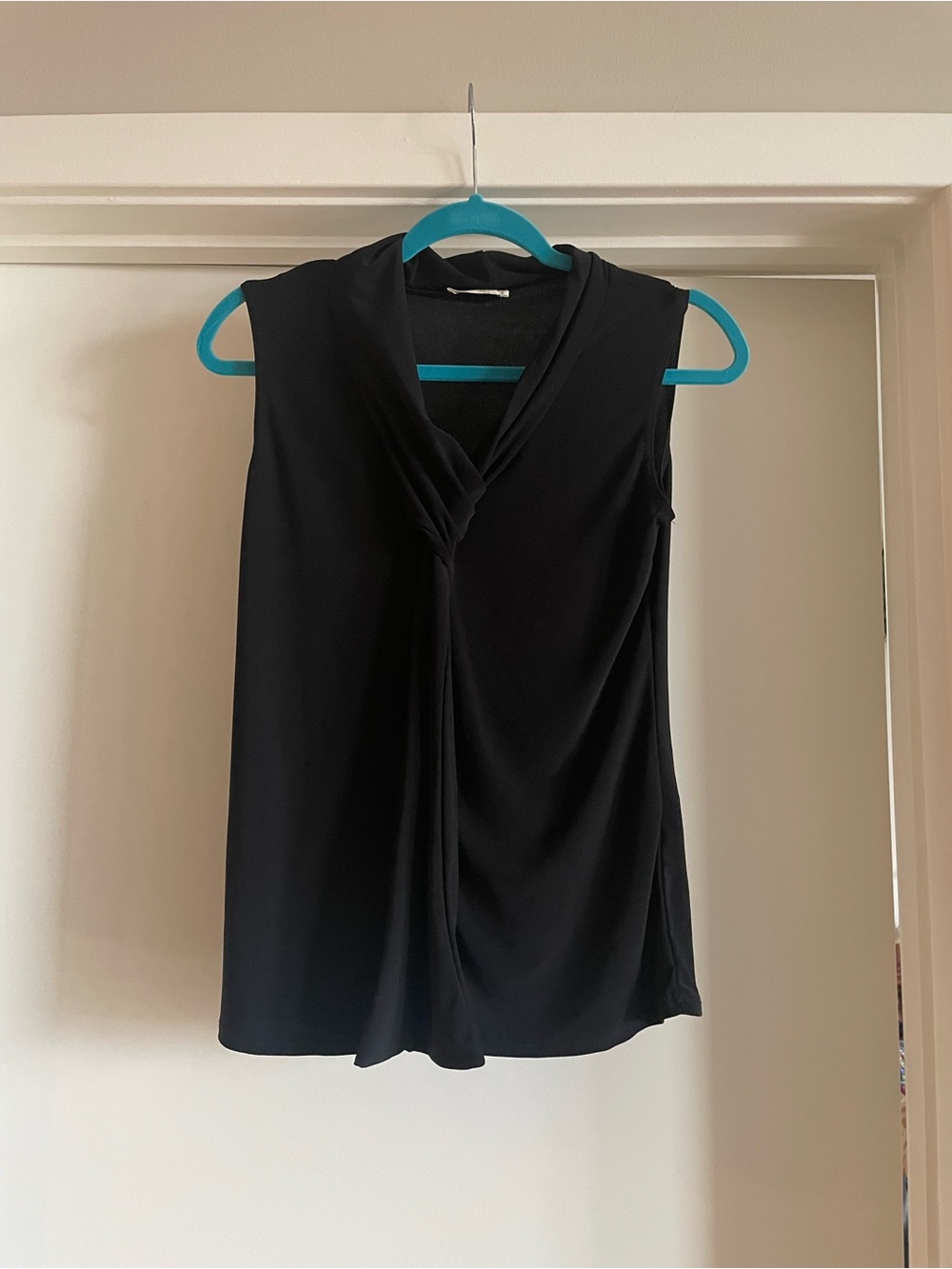 Prospect Blvd Sleeveless Black Twist-Front Women's Medium Top